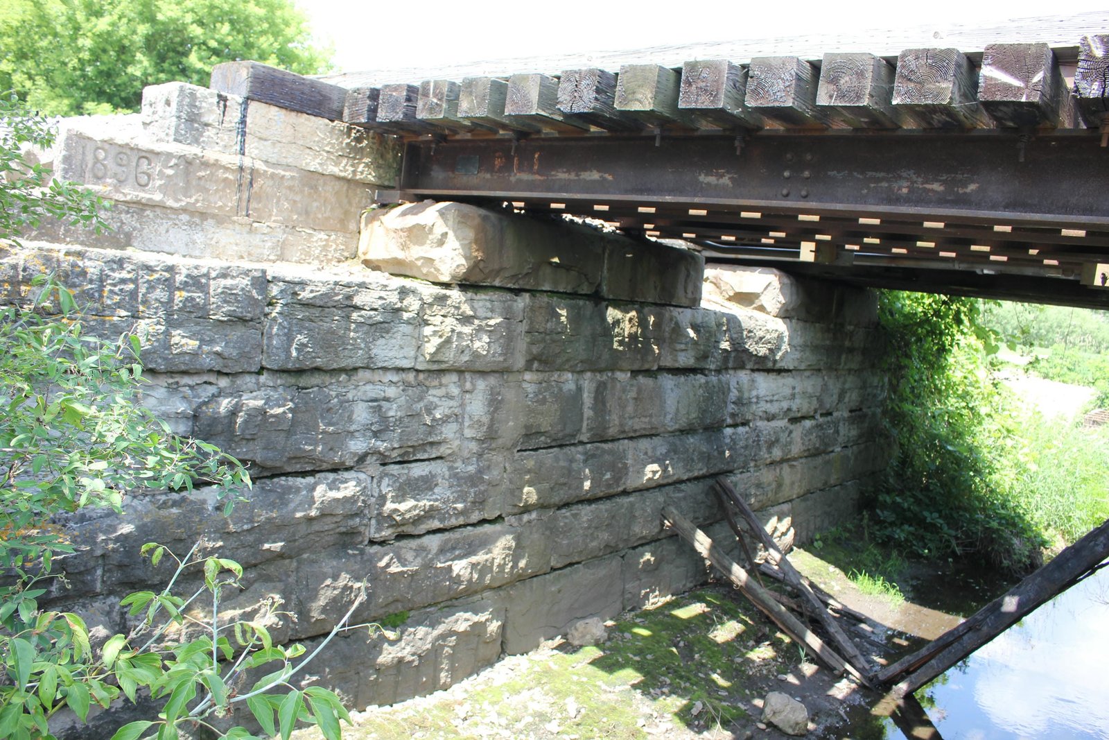 North abutment
